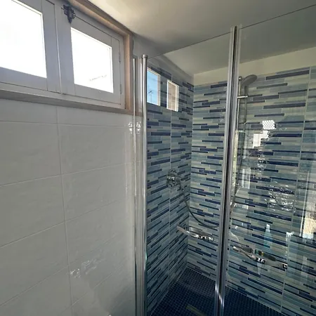 לינה וארוחת בוקר Sigo